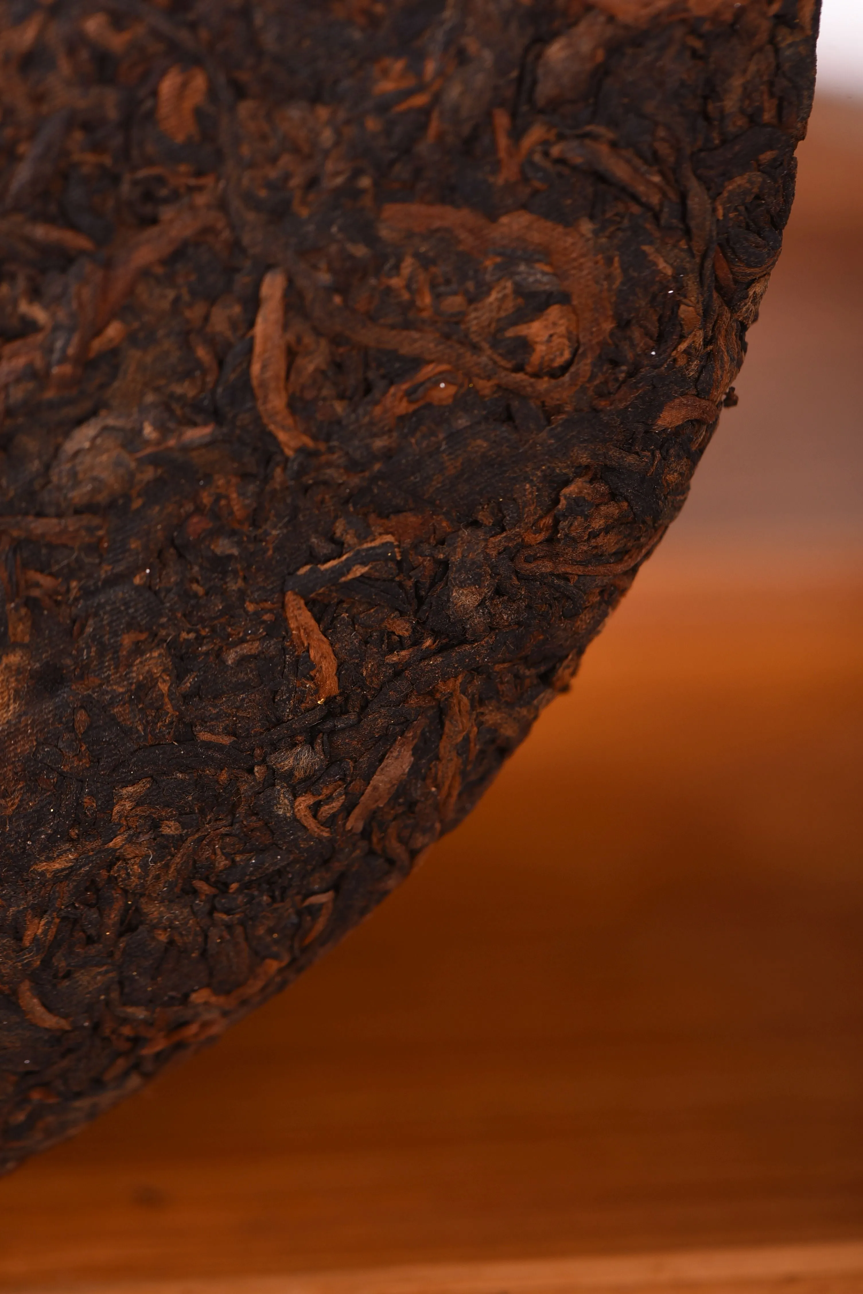 2016 "Golden Needle White Lotus" Ripe Pu-erh Tea Cake of Menghai