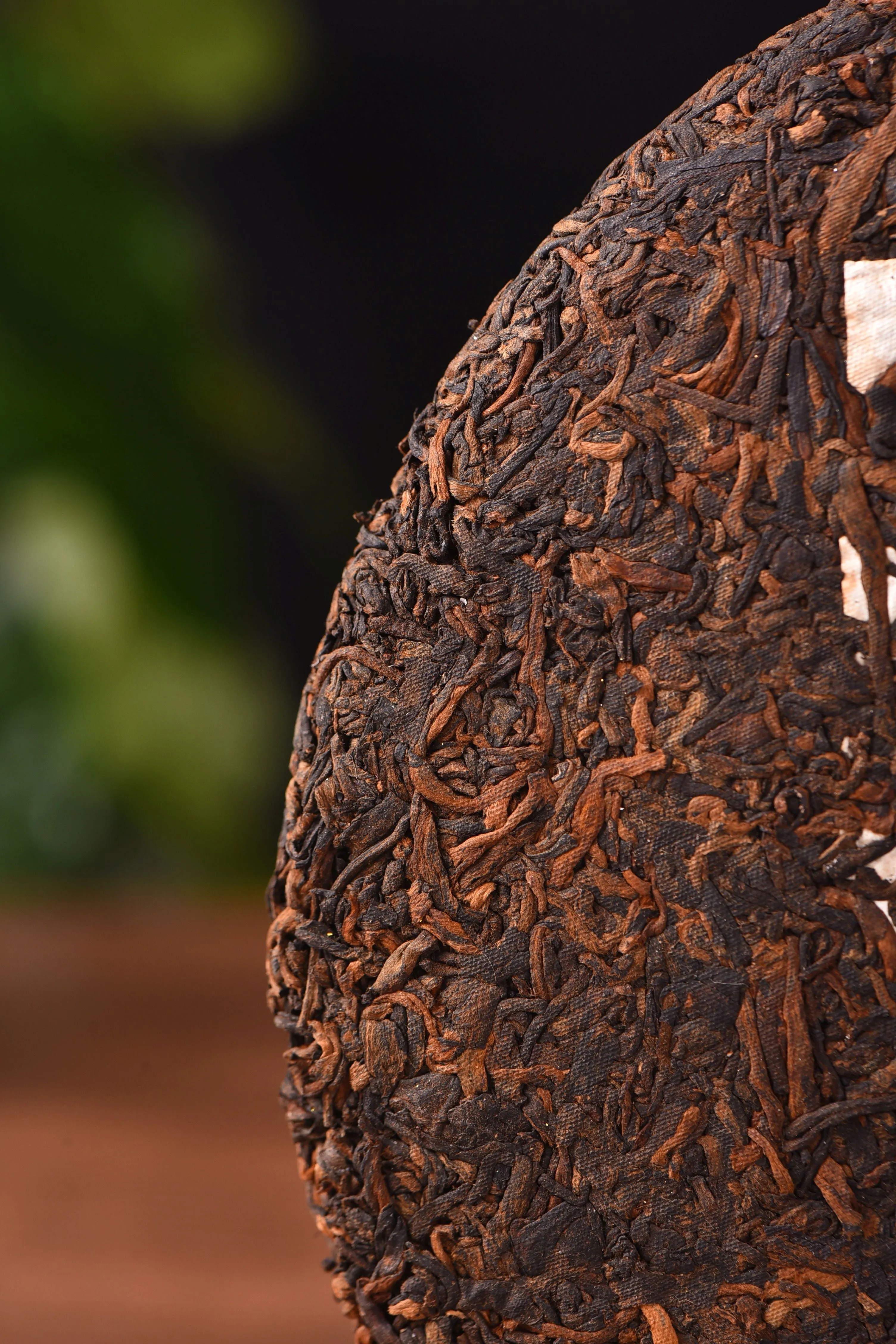 2016 "Golden Needle White Lotus" Ripe Pu-erh Tea Cake of Menghai